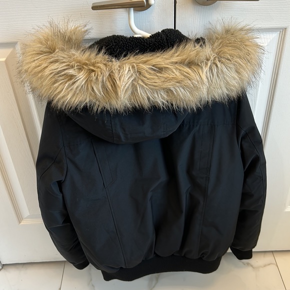 Calvin Klein winter jacket - Picture 5 of 8